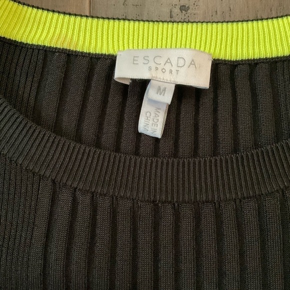 Escada Sport Damouel Black Ribbed Knit Short Sleeve Side-Stripe Dress Size M - Picture 6 of 7